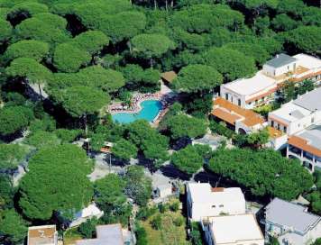 Hotel Pineta - mese di Aprile - offerte - veduta-dall-alto-fra-le-prime